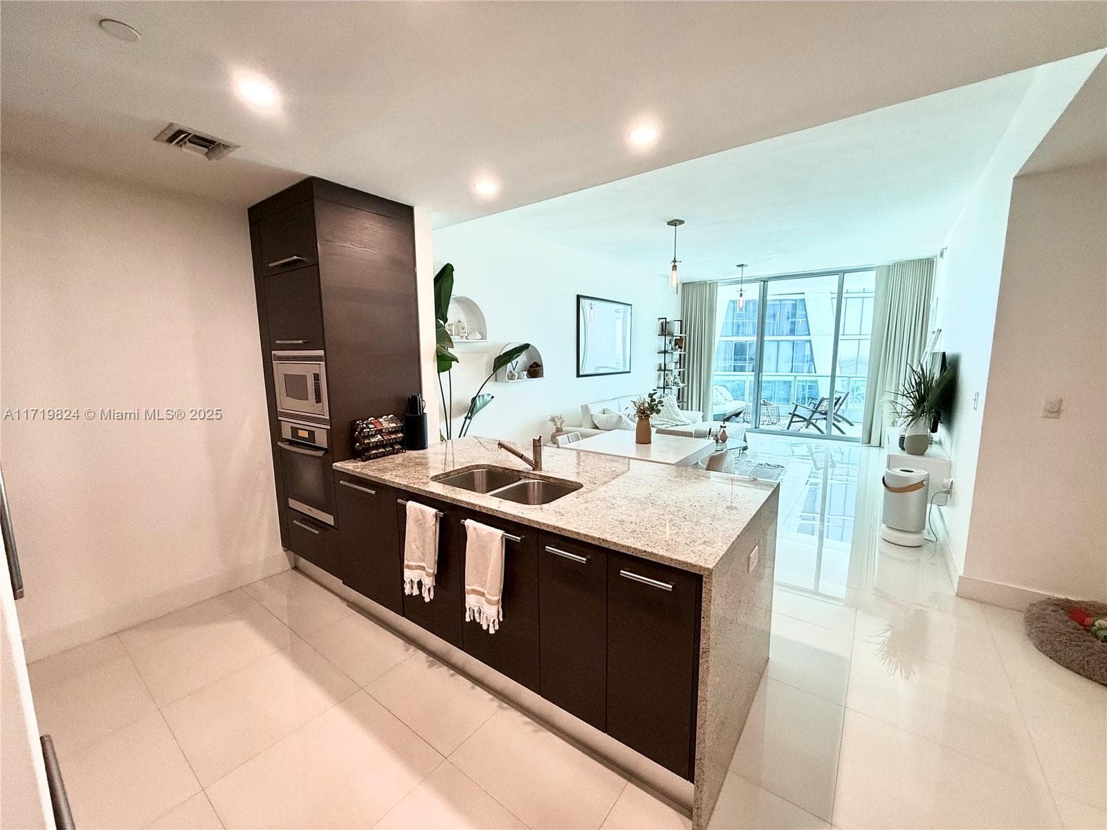 900 Biscayne Bay Unit 3110 condo rented at 900 Biscayne Blvd # 3110, Miami FL 33132