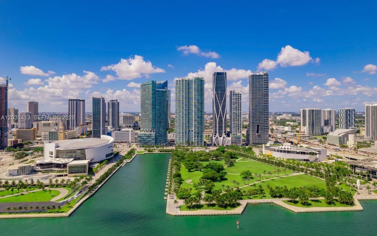 900 Biscayne Bay Unit 2101 condo rented at 900 Biscayne Blvd # 2101, Miami FL 33132